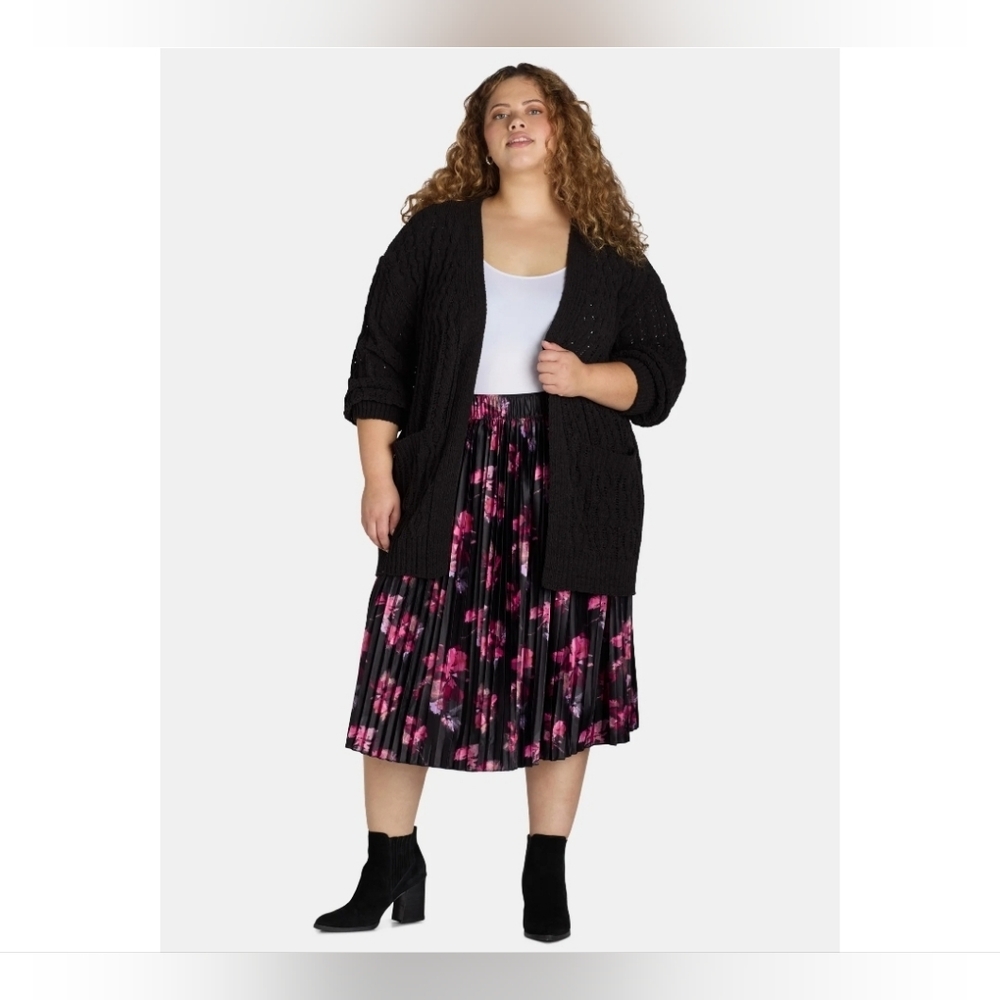 Terra & Sky Womens Plus Size OX Pleated Satin Skirt Black and Pink Floral Design